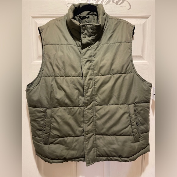 Vintage St John's Bay Teal Blue Puffer Vest (L) Fits More Like A Medium
